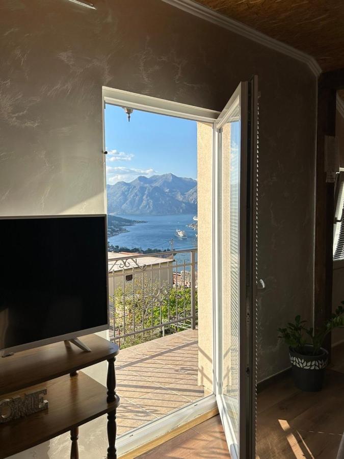 Apartment Perovic Cattaro Esterno foto
