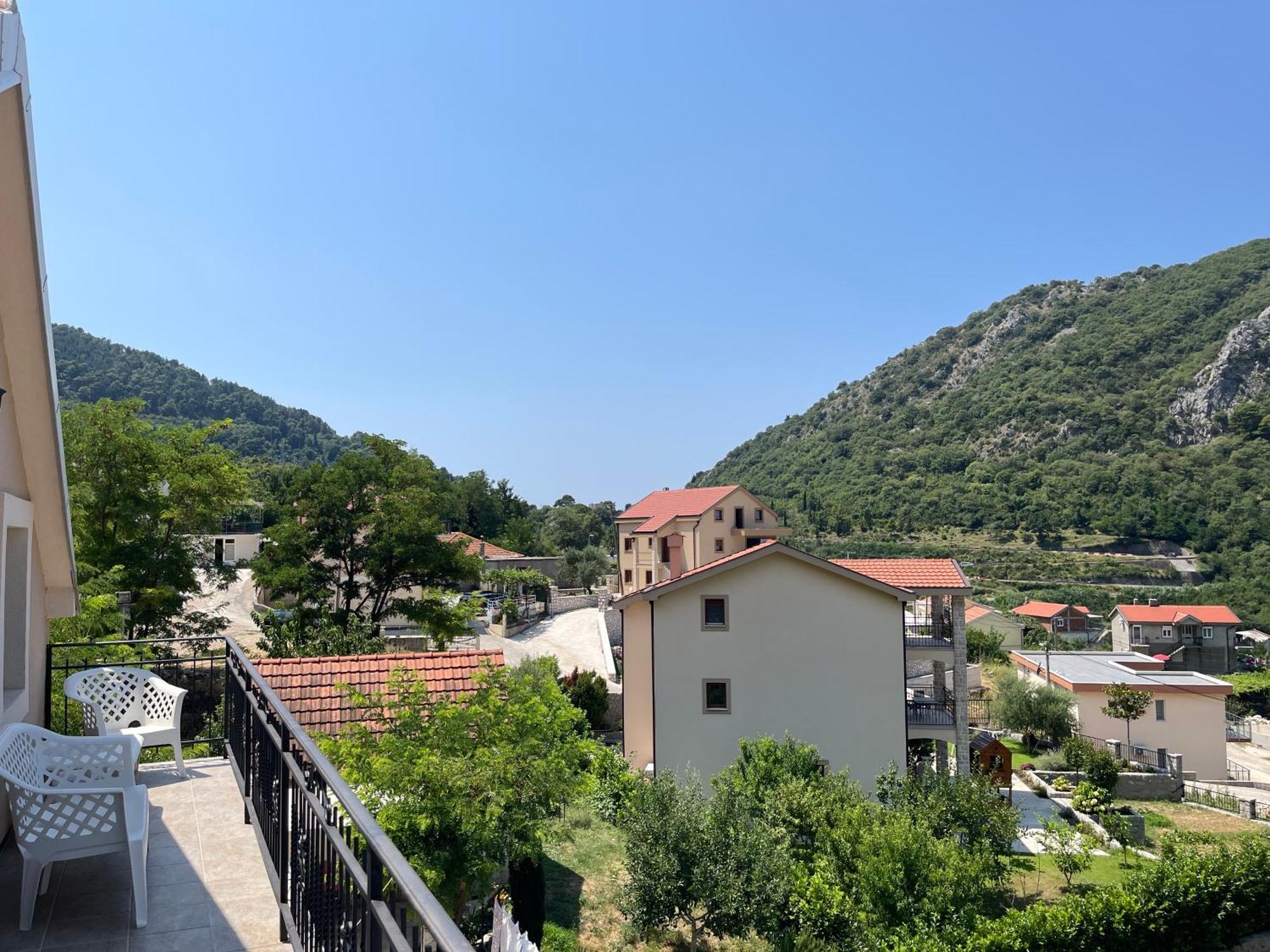 Apartment Perovic Cattaro Esterno foto